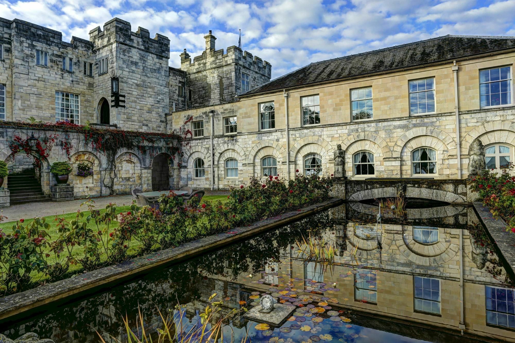 Hazlewood Castle & Spa タッドカスター エクステリア 写真